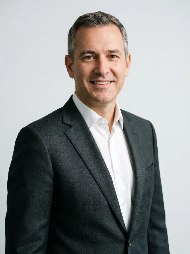 Sample headshots — A professional headshot from one selfie (1)